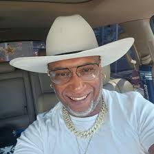 Remember to ALWAYS KEEP YOUR HEAD UP!