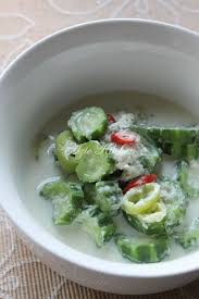 Tak sampai 5 minit siap masak sayur. Masak Lemak Putih Petola Versi Kelantan Azie Kitchen