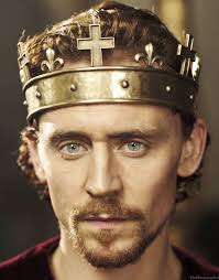 King Hiddles (Hollow Crown, 2013) : r/tomhiddleston