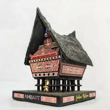 Di desa tomok, semua wisatawan dapat menjelajah perkampungan batak toba. Miniatur Rumah Adat Batak Shopee Indonesia