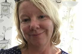 Lyndhurst Junior and Westover Primary School teachers dress as unicorns and  bounce