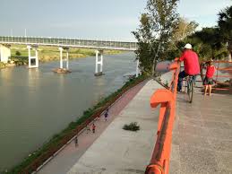 Eagle Pass Texas To Piedras Negras Mexico And Back Oil Wells Fracking A Night At A Native American Casino And A Monument To The Swallows On The Mexican Side Borderzine