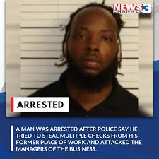 McKale Reeves walked into La Fogata Bar and Grill