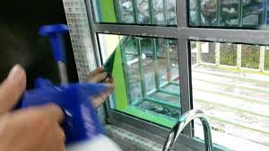 Cermin tingkap page 1 line 17qq com. Installler Sun Ice Sedang Pasang Tinted Film Usa Dengan Teliti Youtube
