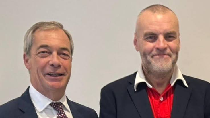 Nigel Farage is urged to pick a side after Reform infighting intensifies :  r/unitedkingdom