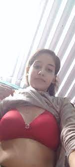 Beautiful Bangladeshi girlfriends small boobs pics leaked by bf
