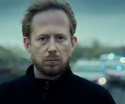 Tobey Maguire kan opeens allerlei stoere dingen in Spider-Man