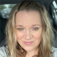 Tracey Muller's Instagram, Twitter & Facebook