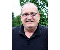 Lloyd Mayes's Instagram, Twitter & Facebook