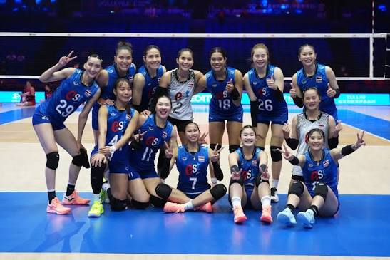 เปิดสนาม สาวไทย แพ้ เซอร์เบีย 0-3 เชต 24-26, 22-25, 19-25 บีม, ออมสิน,  ออมทรัพย์ ทำสกอร์สูงสุดให้ไทยเท่ากันคนละ 7 คะแนน 📌🗓️ 4 มิถุนายน 2569  ⏰19.30 น. จีน🇨🇳 🆚 ไทย 🇹🇭 📸#SonyThai #Alpha1 #SonyGmaster  #SportsPhotography #VNL2026 ...