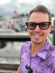 It proved a point. That July 4th meetup wasn't some big production. No  drinks. No pressure. No hidden agenda. Just a simple idea: what if we  actually used social media to meet