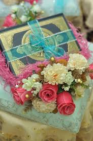 Antara gubahan hantaran diy yang popular dan mudah untuk dibuat sendiri di kalangan bakal pengantin adalah hantaran polisterin bantal. Diy Bekas Untuk Barang Hantaran Pelamin Terkini
