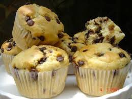 muffin de baunilha com gotas de chocolate leite condensado gotas de chocolate chocolate receitas