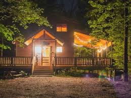 Check out our brand new treehouse while there are many beautiful places to visit in north georgia, there is only one place like helen, georgia. North Georgia Mountains Vacation Rentals With Hot Tubs Flipkey