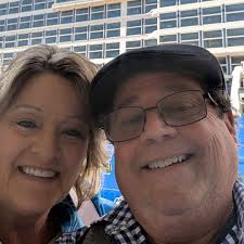 What is the cheapest but best working phone service that doesn't increase  every month?