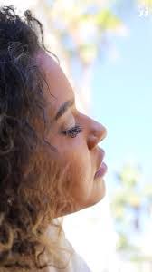 Cecelia Hinds's Instagram, Twitter & Facebook