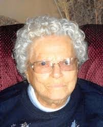 Mary Ruelle's Instagram, Twitter & Facebook