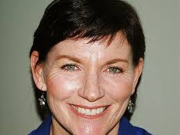 Holly Mullen's Instagram, Twitter & Facebook