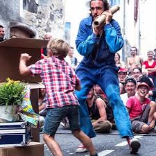 Photo La Rochelle : le centre socioculturel Le Pertuis va faire son cirque à ...