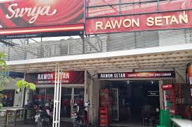 Tak sulit menemukan rawon enak di surabaya. Rawon Setan Bu Sup Kuliner Surabaya Penggugah Selera