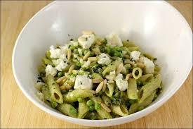 Salade De Pates Aux Petits Pois Et Feta Happy Papilles Recette Salade De Pates Recette Salade De Pates Recettes De Cuisine