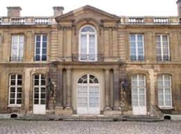 Hotel De Soyecourt Ou Hotel Pozzo Di Borgo 1708 51 Rue De L Universite Architecte Pierre Cailleteau Dit Maison De Caractere Architecte Hotel Particulier
