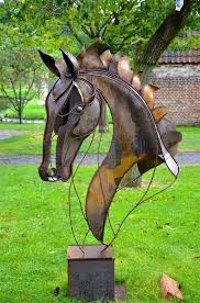 Erwerben Sie Fantastische Tipps Zum Thema Metallkunst Geschweisst Sie Werden Fur Sie Angeboten O Kunst Aus Metall Metallkunst Skulptur Metallkunstprojekte