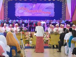 Sya telah terpilih sbb sya dpt no.1 dlm kls msa percubaan upsr.hari itu ialah hari yg pling bahagia buatku.msa ari tu rmai org dtg.semasa sya naik pentas bersama ibu kesygan sya. Iktibar Hari Anugerah Cemerlang Sila Klik Butang Merah Di Bawah Untuk Keterangan Lanjut