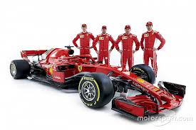 Charles leclerc, ferrari, sebastian vettel, ferrari con i membri del team ferrari. Ferrari Alla Presentazione Della Sf71h C Erano Anche Giovinazzi E Kvyat