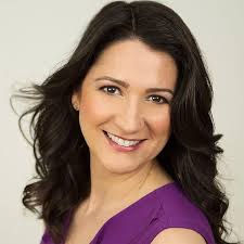 Voices of the 21st Century: Women Transforming the World: Watson, Gail:  9781957013398: Amazon.com: Books