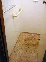 Rachael from banyan bridges tried some geometric shapes on her bathroom floor to put a modern spin into the space. Paving Paint 28gumtrees