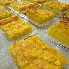 Bahan carlo atau olesan loyang tiap resep bolu jagung dan bolu lainnya menggunakan wadah dan alat yang berbeda, tergantung jenis bolu dan kebutuhan. Bingka Jagung Chef Asma Janji Kongsi Resepi Dapurku