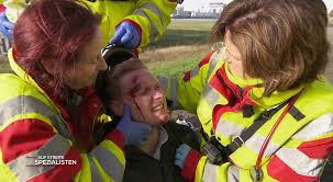 Mitarbeiter verschiedener rettungskräfte werden im einsatz begleitet, zum beispiel die wasserschutzpolizei oder feuerwehrleute. Https Www Sat1 De Tv Fruehstuecksfernsehen Video Sorge Um Mick Jagger Clip 2020 12 21t09 58 24 01 00 Https I3 Img Sat1 De Pis Ezone B8f6qgelbzz Wav508e45auvz6mkhltot3q R9txs8