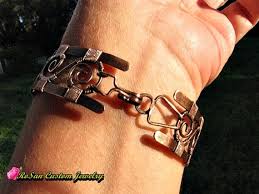 Cuivre Fil Tisse Manchette Bracelet En Cuivre Des Cadeaux Pour Elle Bracelet Sur Fil Fil Bijoux Avec Images Bracelets En Fil De Fer Bracelet Manchette