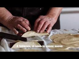 Maybe you would like to learn more about one of these? La Ricetta Senza Tempo Dei Cannoli Che Hanno Fatto Leccare I Baffi A Piu Generazioni