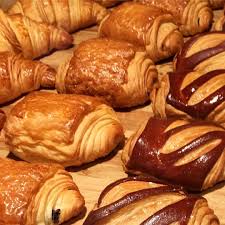 Le Lundi C Est Permis Nouvelle Boulangerie Farine O Boulanger Meilleur Ouvrier De France Viennoiseries Croissant Food Pretzel Bites Pretzel