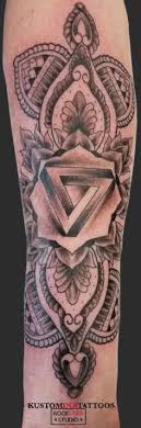 Hilfreichtv zeigt euch, wie man eine rose von jericho dazu bringt, dass sie sich öffnet. 10 Tattoos Ideas Tattoos Spartan Tattoo Warrior Tattoos