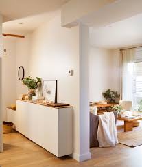 Tu recibidor habla mucho de ti y establece el tono decorativo del resto de tu casa. Las Mejores Ideas Para Decorar Recibidores Pequenos