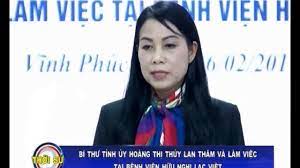 Bà trang từng du học trung quốc, sau đó về làm chuyên viên của thành đoàn tp.vĩnh yên (vĩnh phúc) từ đầu năm 2013, rồi được vào biên chế thông qua xét tuyển.năm 2014, bà trang được bổ nhiệm giữ chức phó bí thư. Bi ThÆ° Tá»‰nh á»§y VÄ©nh Phuc ThÄƒm Bá»‡nh Viá»‡n Láº¡c Viá»‡t Nhan Dá»‹p 27 2 Youtube