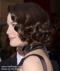 90s liv tyler inspired makeup look. Liv Tyler Wearing Her Hair In A Shoulder Long Bob And Showing One Of Her Ears
