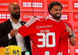 Calebe se coloca à disposição para estrear pelo Inter e aposta em reação: "Vamos virar essa chave"
