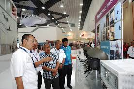 The miec is the largest exhibition and convention facility in langkawi with an area of approximately 71,400 square it is of international standard suitable for all conventions and exhibitions catering up to 3000 participants and equipped with an exhibition centre. Kkmm Album Lawatan Yb Dato Haji Jailani Johari Timbalan Menteri Kkmm Ke Pameran Maritim Dan Aeroangkasa Antarabangsa Langkawi 2017 Lima 17 Edisi Ke 14 Di Mahsuri International Exhibition Centre Langkawi Pada 24 03 2017