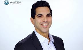 Dennis Diaz's Instagram, Twitter & Facebook