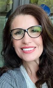 Alexa Malone's Instagram, Twitter & Facebook