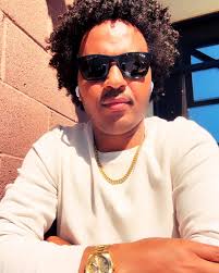 Efrem Tesfamichael's Instagram, Twitter & Facebook