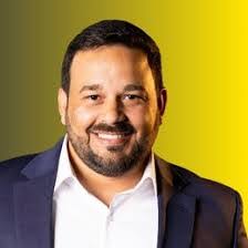 Warren Rodriguez's Instagram, Twitter & Facebook