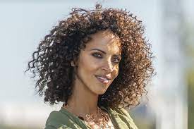 We did not find results for: Cheveux Courts Et Frises Quelle Coupe Adopter