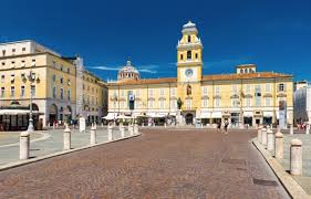 Wenn die gäste mit dem zug ankommen, werden sie erstaunt sein über den prachtvollen hauptbahnhof. Parma Sehenswurdigkeiten Mycitytrip Com