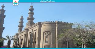 حكاية مسجد تزينه صلبان ويضم ضريح شاه و17 مقبرة للأسرة المالكة - شبابيك