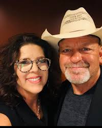 😍 POWER COUPLE OF 2024: U.S. Army SFC, Mrs. Olindia Coleman (AKA Lindy) &  U.S. Army Chaplin, 1st LT, Mr. Erik Coleman! Straight SNAPPED (S.S.)  recognize Lindy & Erik during National Spouse